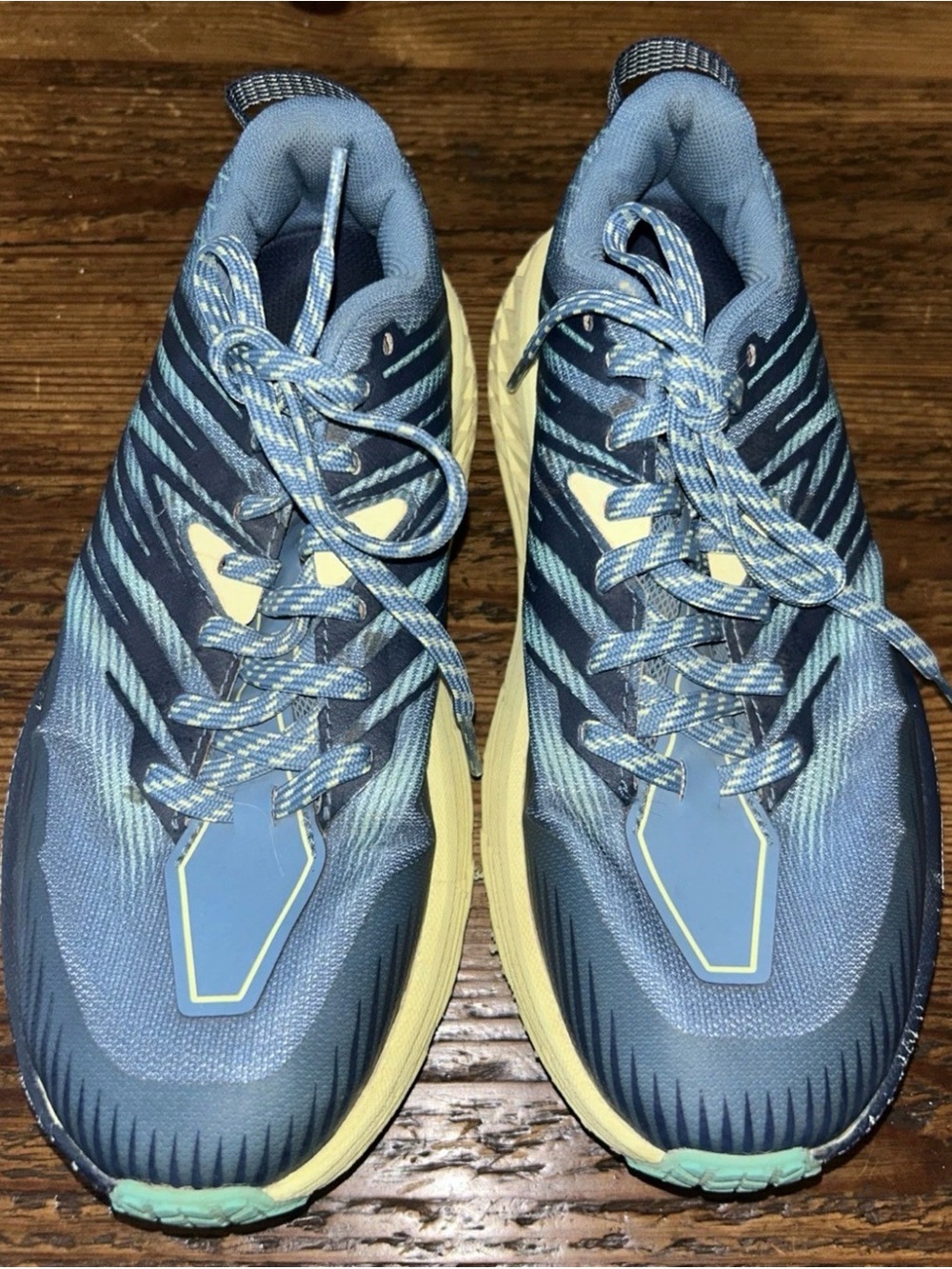 Hoka One One Womens Speedgoat 4 1106527 PBLG Blue Running Shoes Sneakers Sz 8.5